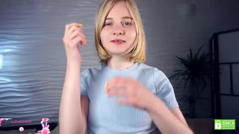 Hann G. Jones online show from October 24, 7:31 am