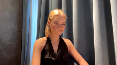 Kristie online show from July 25, 2:20 am