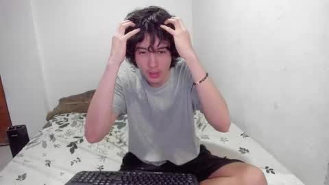 picaszomilos350 online show from November 12, 11:01 am