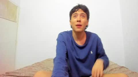 picaszomilos350 online show from April 2, 6:54 am