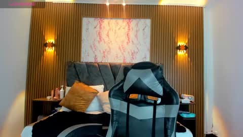 Your virtual goddess Luna  online show from September 15, 7:37 pm