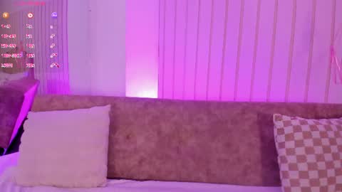 PIKAYLE  online show from August 5, 1:24 am