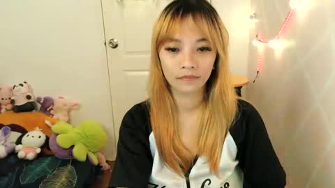 pinay beauty14 online show from January 11, 2:25 pm