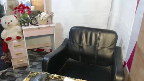 hazel online show from February 27, 2:04 am