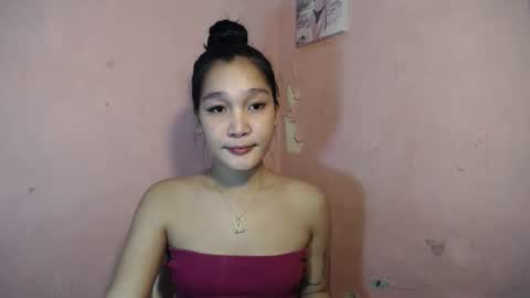 CUTE NIXIE online show from December 17, 3:17 am