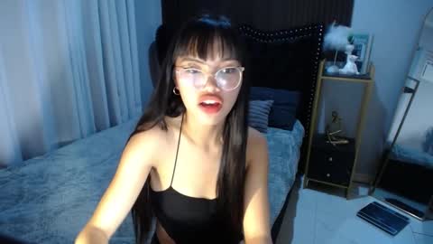 dee online show from March 11, 8:41 am