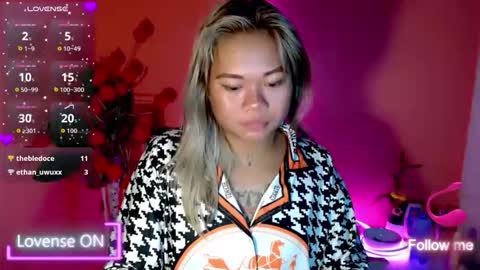 Snapshot of pinay_sweetlenatashaxx chatting on October 15, 3:24 pm call me natasha online show from October 15, 3:24 pm