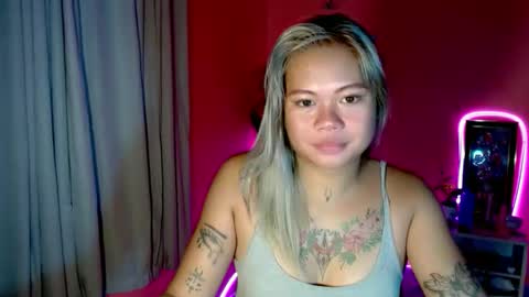 Snapshot of pinay_sweetlenatashaxx chatting on October 6, 10:44 am call me natasha online show from October 6, 10:44 am