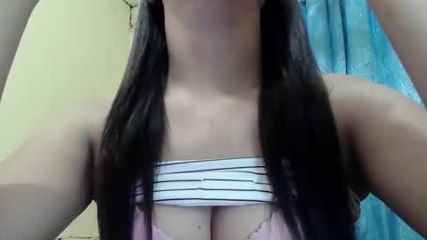 pinayloving_bella online show from October 25, 4:24 am