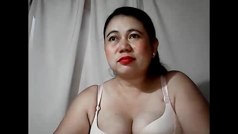 pinaymama12345 online show from March 13, 11:19 pm