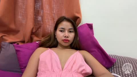 pinaypetite971689 online show from November 16, 10:23 pm