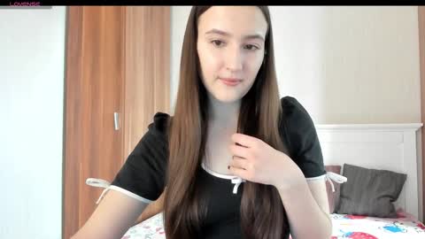 pingviluly online show from September 13, 4:48 am