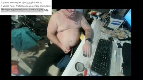 pini_z online show from January 17, 5:30 pm