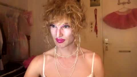 pinkfag online show from December 22, 7:42 pm