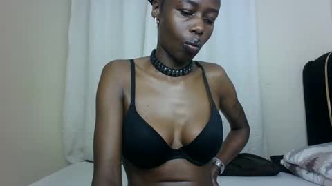 Pinkie online show from February 19, 4:44 am