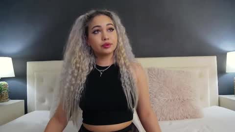  Pink  online show from February 28, 7:14 pm