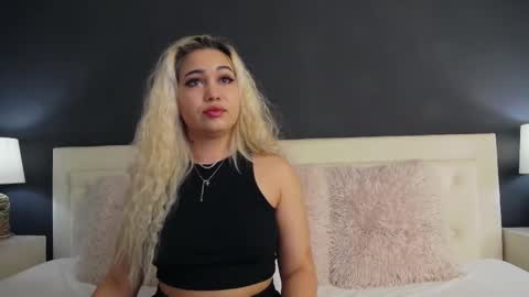  Pink  online show from February 22, 8:53 pm