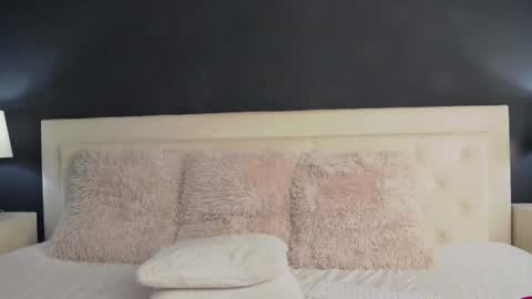  Pink  online show from February 6, 4:47 pm