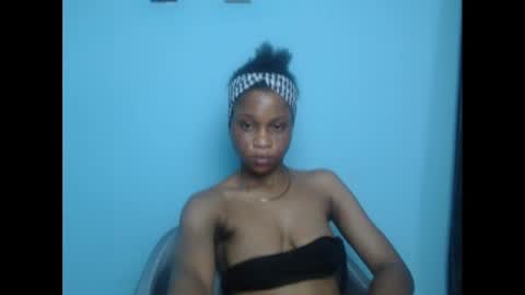 pinkyxxpussy online show from January 15, 12:51 am