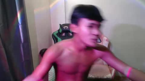 pinoy_fucker18 online show from April 3, 6:20 am