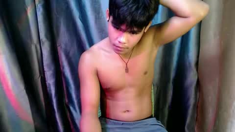 pinoy_shyboy69 online show from April 27, 2:31 am