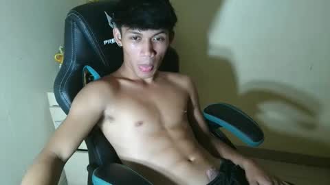 pinoyhotprincexxx online show from November 18, 11:57 am