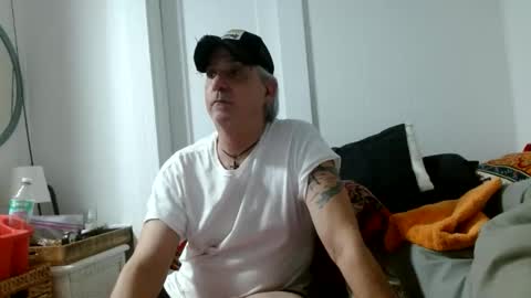 pirate334 online show from May 25, 4:29 am