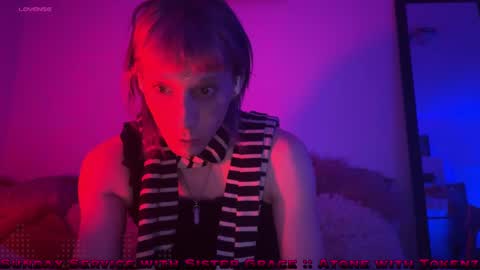 pixie_praxis online show from January 13, 7:11 am