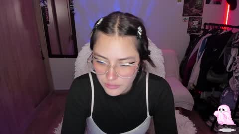 pixie online show from December 5, 5:10 am