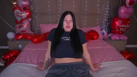 pixiehott online show from February 12, 6:50 am