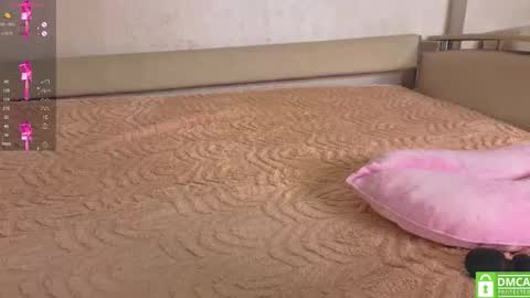 Emmy and Edward online show from October 12, 8:10 pm