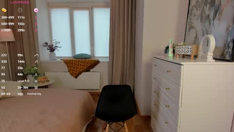 Mila online show from November 30, 7:59 am