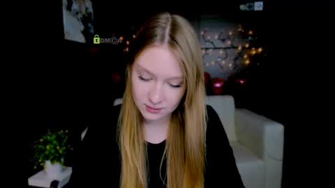 Sophie online show from March 7, 1:40 pm