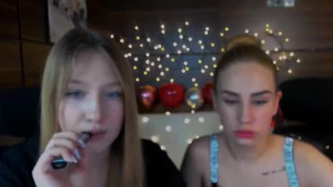 Sophie online show from March 3, 9:59 pm