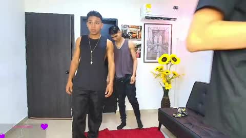   online show from April 7, 11:29 pm