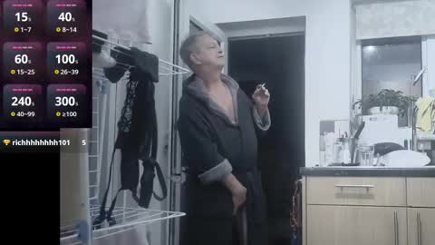 Play Me online show from October 18, 4:27 am