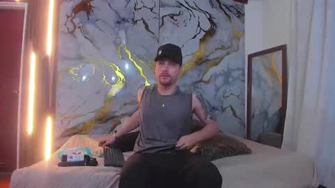 JUAN AND JULI online show from March 4, 9:11 pm