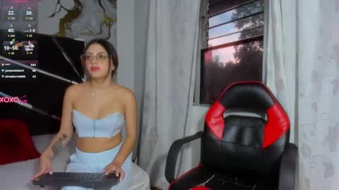 JUAN AND JULI online show from September 15, 8:54 pm