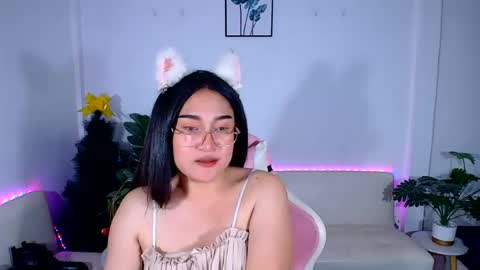 Ploysai online show from June 13, 8:03 am