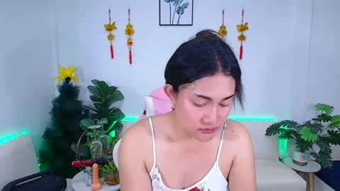 Ploysai online show from March 25, 11:28 am