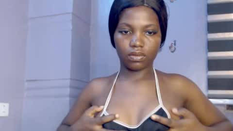 tinah online show from February 4, 9:28 am