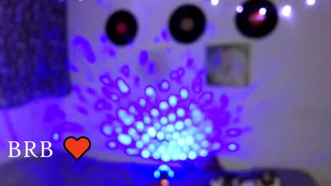   online show from December 17, 2:01 am