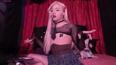  Luna  online show from December 4, 2:00 am