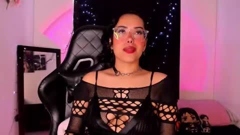 Willow                      Hours 12pm to 630pm Colombian time FRIDAY AND SUNDAY FREE DAYS online show from March 6, 6:48 pm