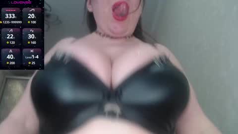 Snapshot of pokemongogame chatting on March 6, 8:52 am Spinners online show from March 6, 8:52 am