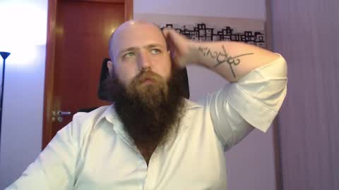 Bear online show from February 25, 5:19 am