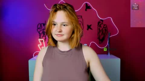 polly_cute1 online show from May 28, 7:01 pm