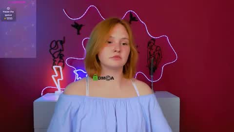 polly_cute1 online show from May 23, 7:21 pm