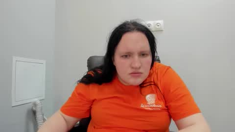 polly hollyx online show from May 19, 2:57 pm