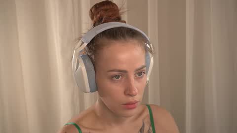    online show from December 2, 8:45 am